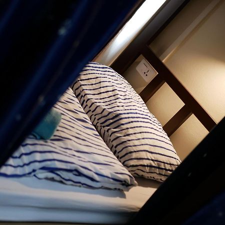 Bed Dee Time Hostel Bangkok Exterior photo