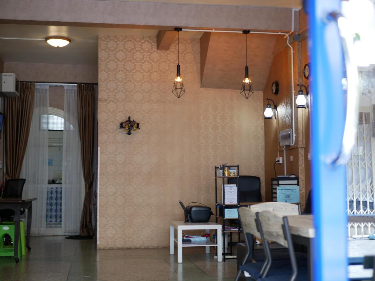 Bed Dee Time Hostel Bangkok Exterior photo